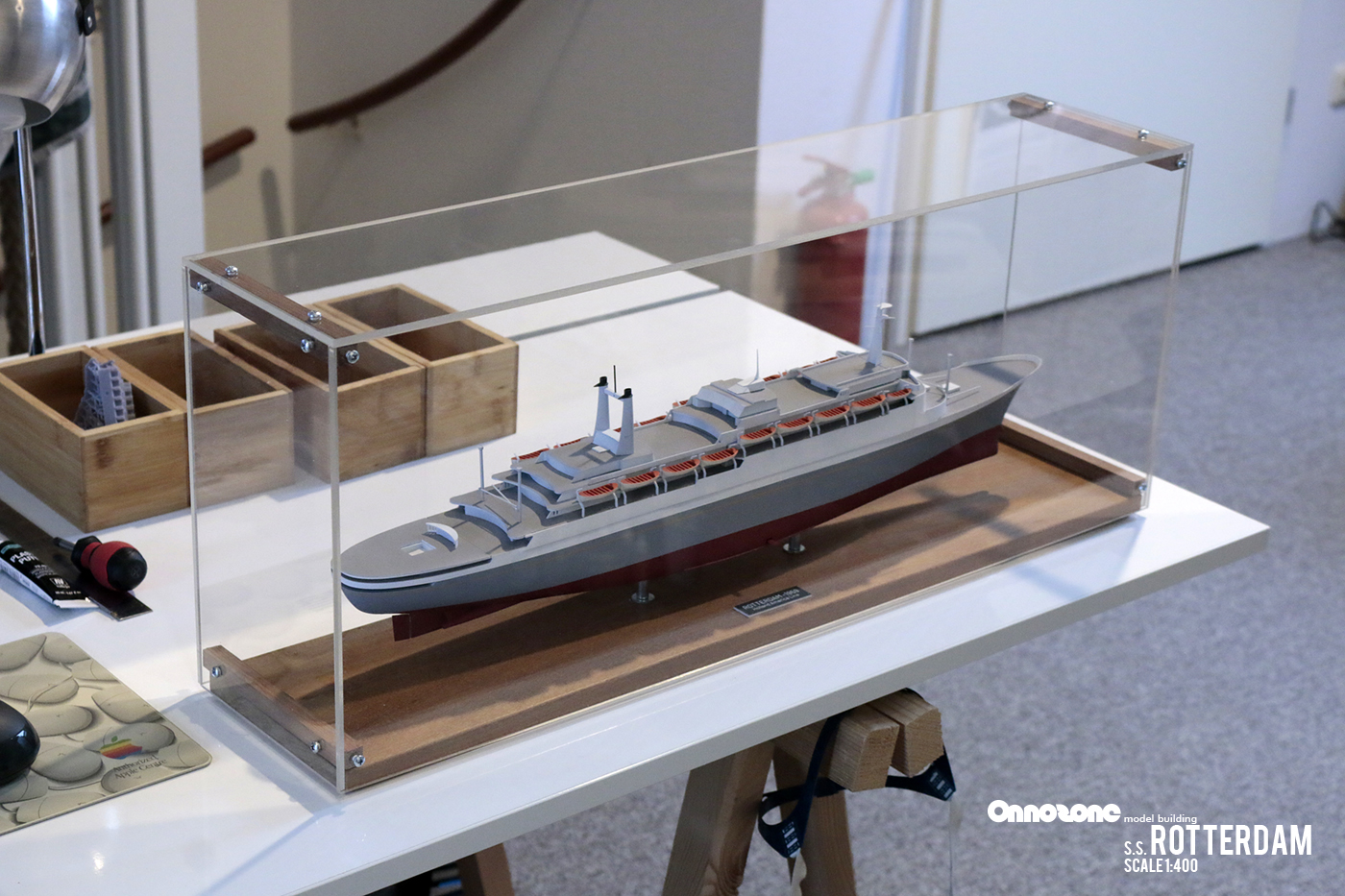 ss Rotterdam model (with display case) by Onno Heesbeen